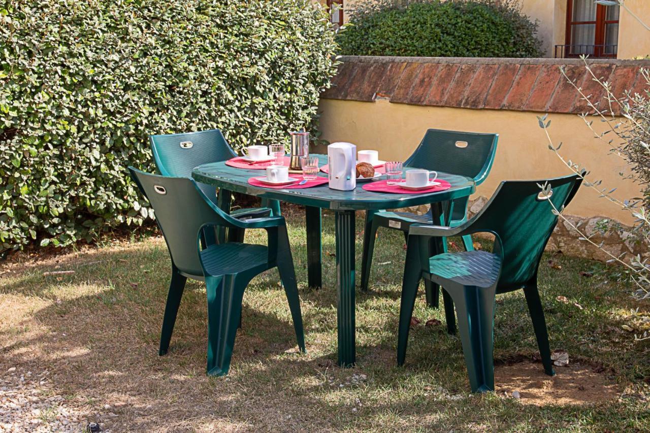 Tuscany Country Apartments Gambassi Terme Exterior photo